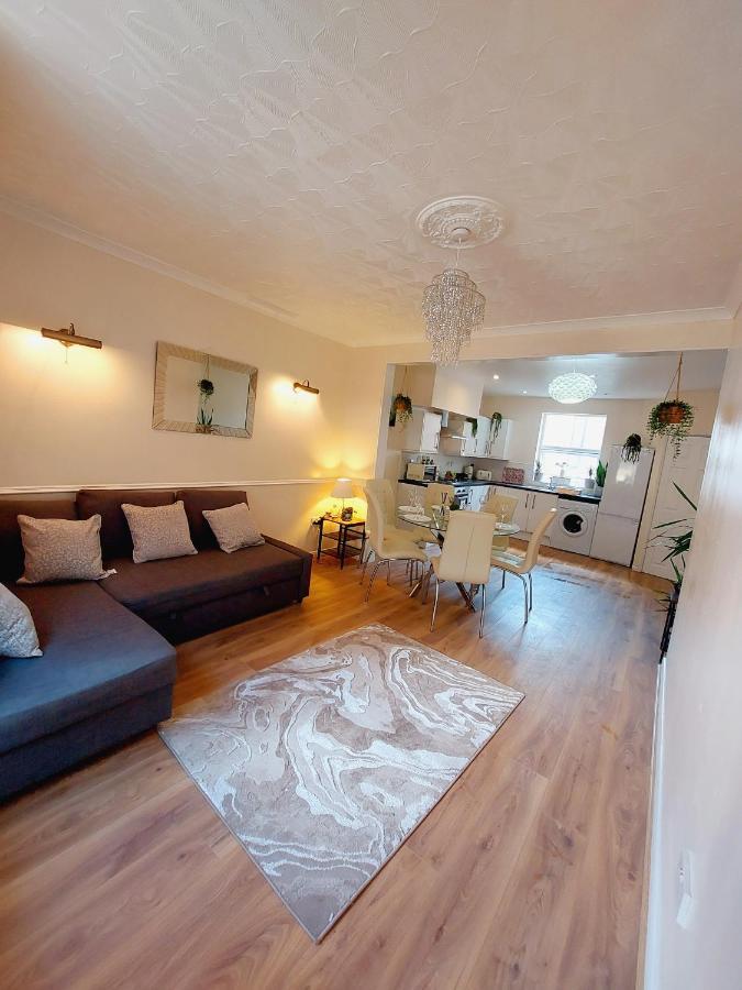 Elegant And Central Two Bedrooms House Bristol Exterior foto